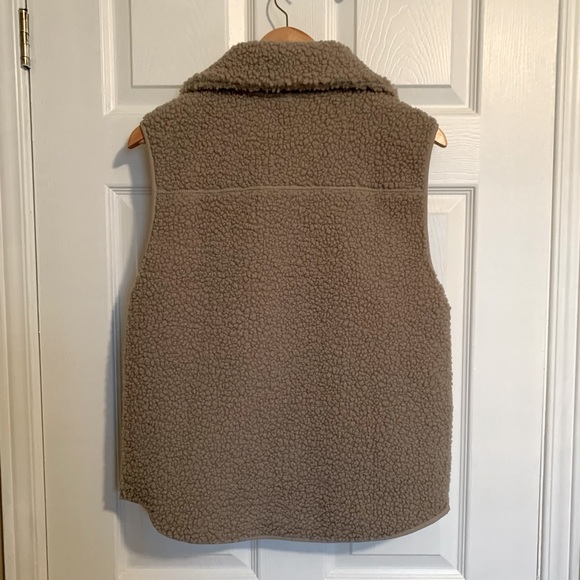 H&M teddy vest - Picture 8 of 10